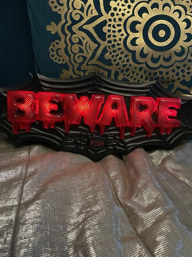 Halloween animated beware - halloween,